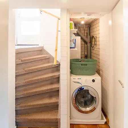 Loohuisje 32 * Aalten