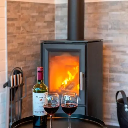 Loohuisje 32 * Aalten